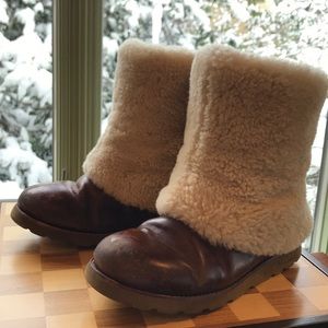 Ugh shearling booty.